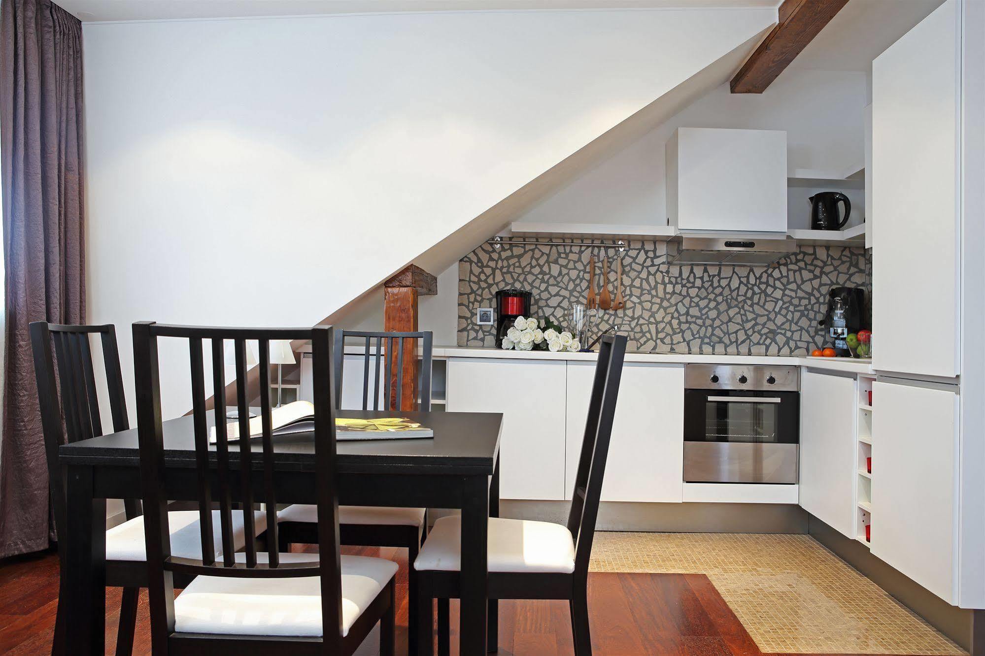 The Queen Luxury Apartments - Villa Giada لوكسمبورغ المظهر الخارجي الصورة